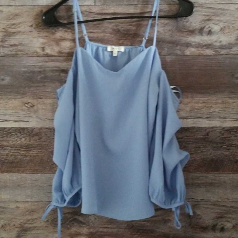 SO CUTE !! baby blue open shoulder blouse